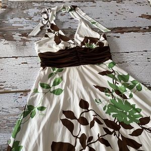 🟢 Speechless Brown and Green Dress.